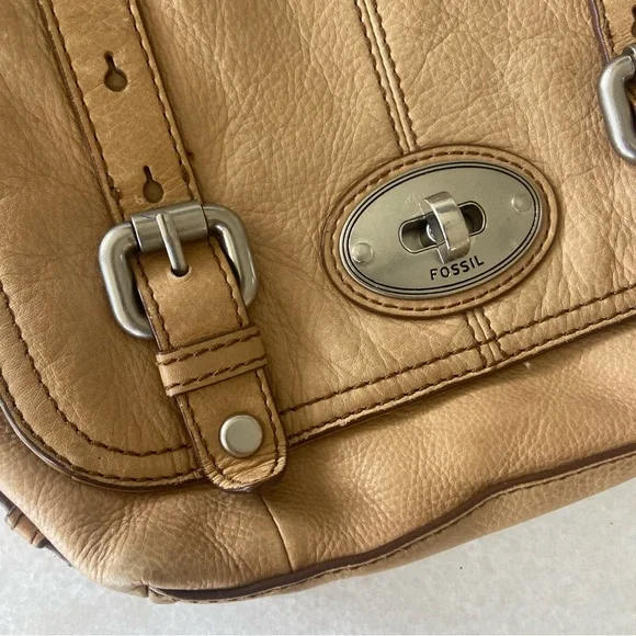Vintage Fossil Maddox Pebbled Tan Leather Messenger Bag Purse